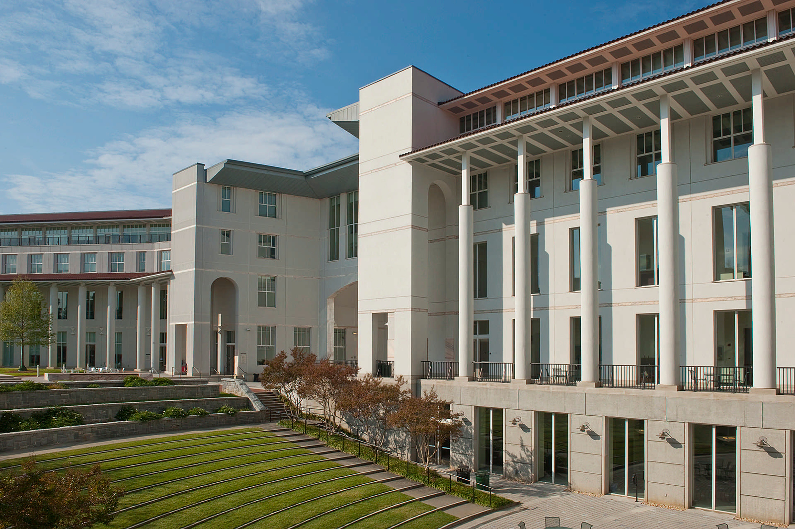 FullTime MBA Program Ranked Top 25 in U.S. by Financial Times
