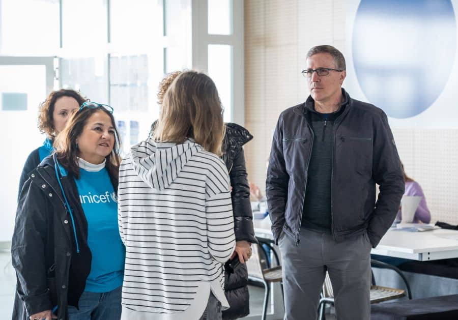 Nyenhuis (right) met with workers and volunteers at UNICEF Blue Dot Centers to see firsthand how the organization is helping Ukrainian refugees.