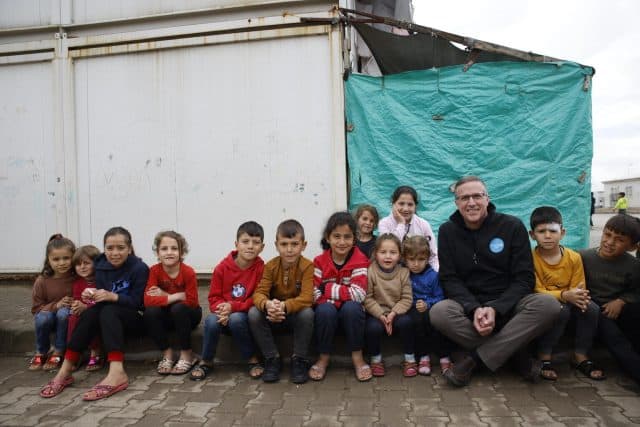 Michael Nyenhuis during a UNICEF field visit to Kahramanmaras and Nurdagi, Turkey in March 2023.