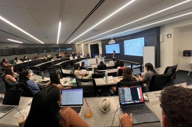 Monetizing Innovations Classroom_800 x 533