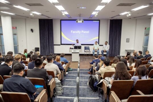Preparing the Next-Generation of the Business Analytics Workforce Ramnath Chellappa, Academic Director of Goizueta's MS in Business Analytics program, welcomes students during an orientation event