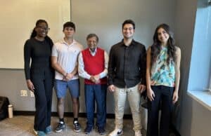 Introducing the Inaugural Recipients of the Professor Jagdish N. Sheth Scholarship Professor Jagdish N. Sheth poses with four members of the inaugural Sheth BBA Scholars cohort.