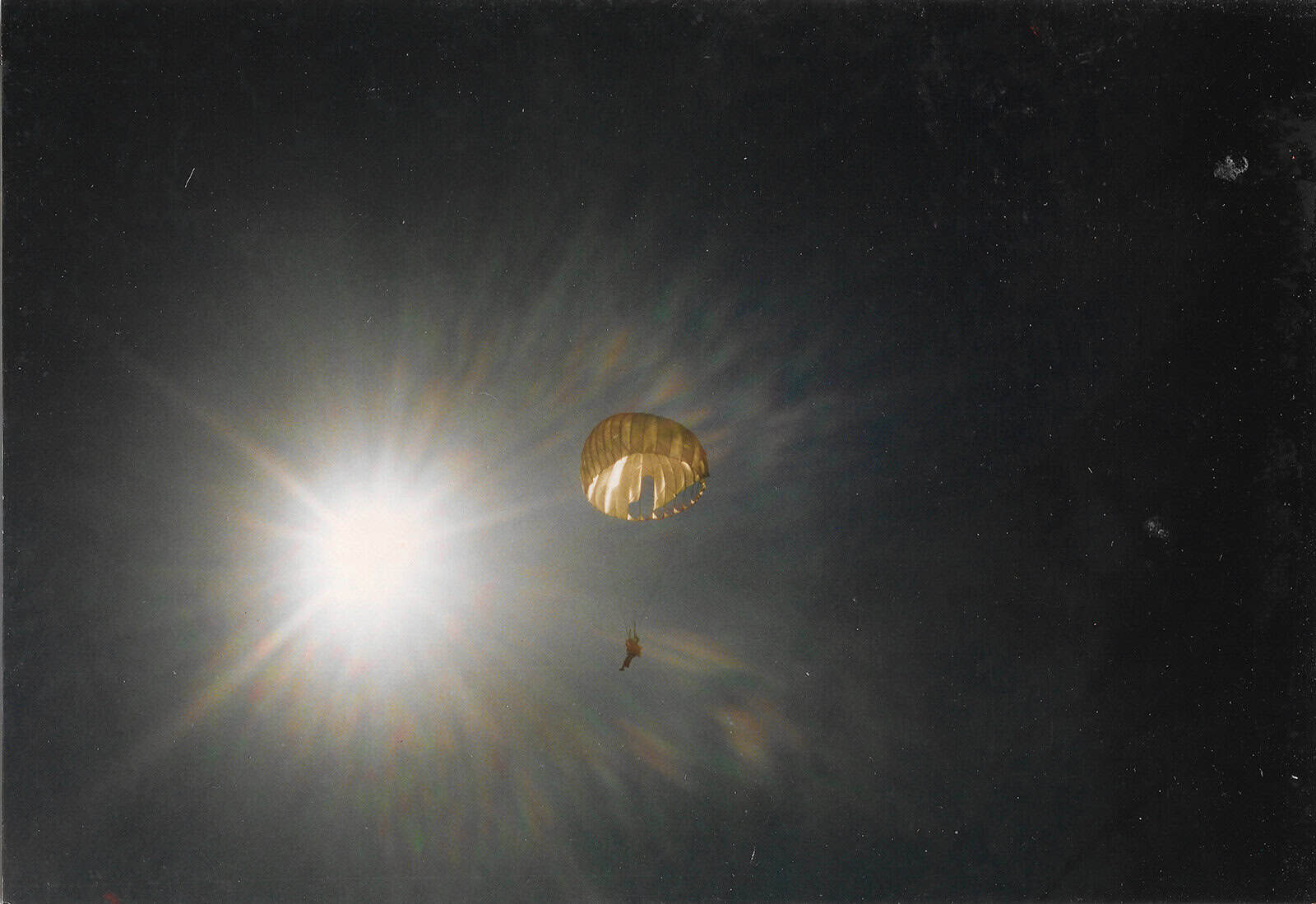 Airborne Ranger steers MC1-1B parachute